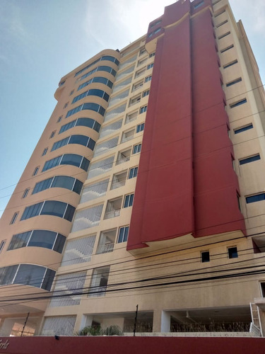 Imagen 9 de 19 de Century 21 Inmoservi Ofrece Amplio Apartamento En Residencias Karla-valentina