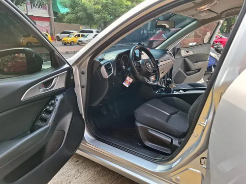Mazda 3 2.0 Touring Mt