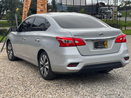 Nissan Sentra 1.8 B17 Fl Exclusive