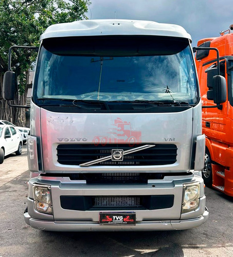 Volvo Vm 260 8x2 2008 Com Carroceria - Tvg Caminhões