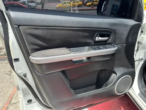 Suzuki Grand Vitara SZ 2.4 MT 4X2