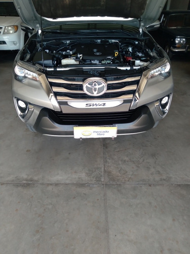 Imagen 11 de 13 de Toyota Sw4 2016 2.8 Srx 177cv 4x4 7as