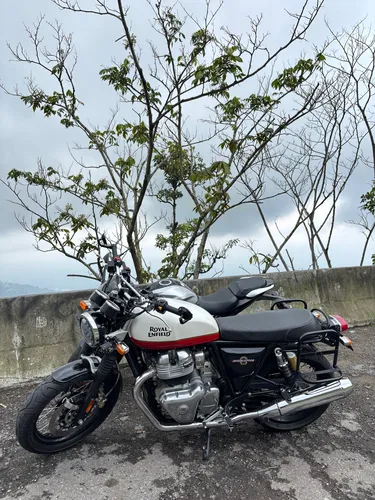 Royal Enfield Interceptor 650 Permuta