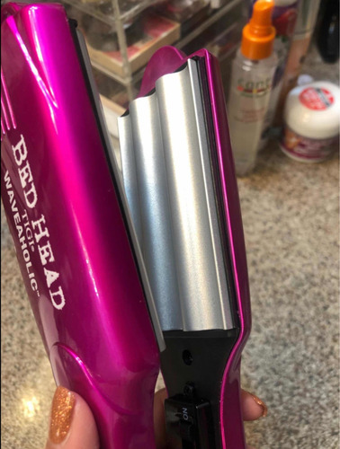 Imagen 2 de 2 de Plancha De Ondas Naturales Tigi Bed Head