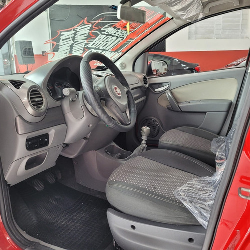 Imagem 7 de 10 de Fiat Grand Siena Essence 1.6 Flex 2014 Completo