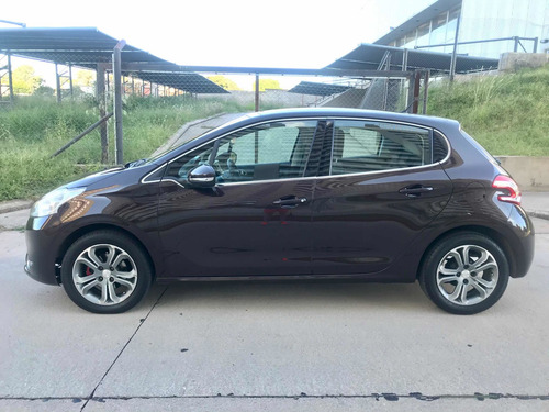 Peugeot 208 1.6 Feline 2014