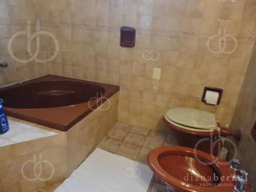 Punta Del Este, Pinares, Casa De 5 Dormitorios Y Piscina*- Ref: 42155