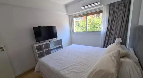 Departamento 3 Ambientes Sobre Av Libertador Vista A Los Clubes Y Al Río.