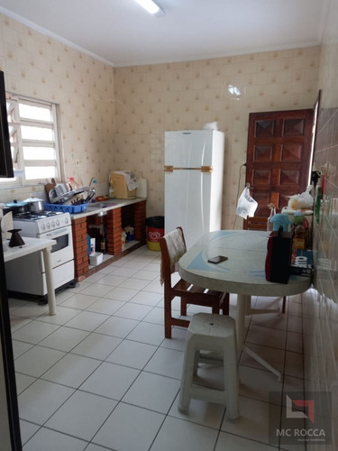 Imagem 1 de 13 de Casa 2 Dormitórios, 8 Vagas - Praia Grande - R273