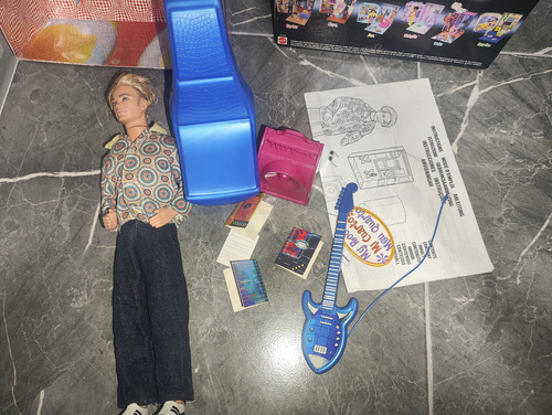 Blaine - Mattel. Mundo Joven (Usado)