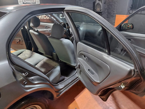 Imagen 8 de 14 de Mitsubishi Signo