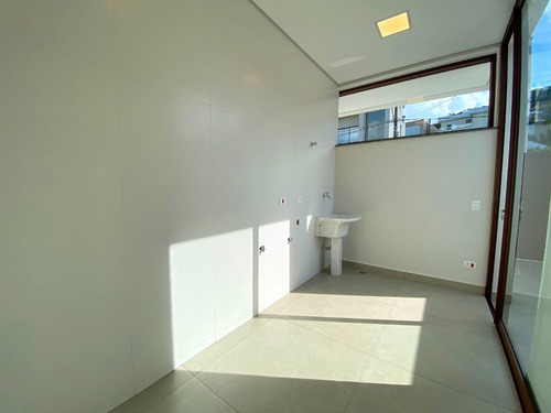 Imagem 14 de 30 de Casa Nova E Moderna Com Vista Incrível No Residencial Sociedade Alphasitio, Em Alphaville, Santana De Parnaíba-sp. 551m² De Área Construída, 523m². - Ca0141
