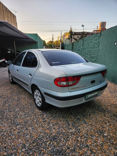 Renault Megane 1.6 Tric Pack