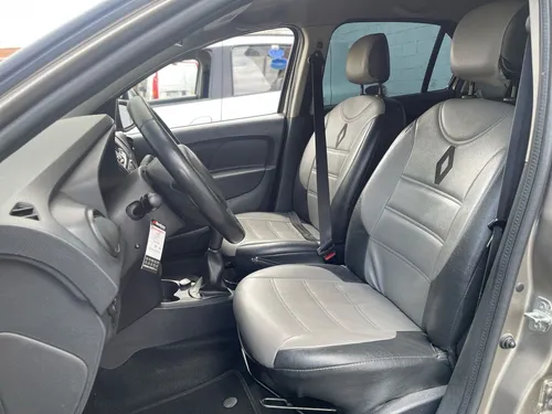 Renault Logan 1.6 Privilege / Intens