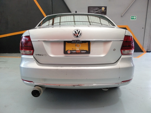 Imagen 6 de 9 de Volkswagen Vento 2018 1.6 Comfortline Std