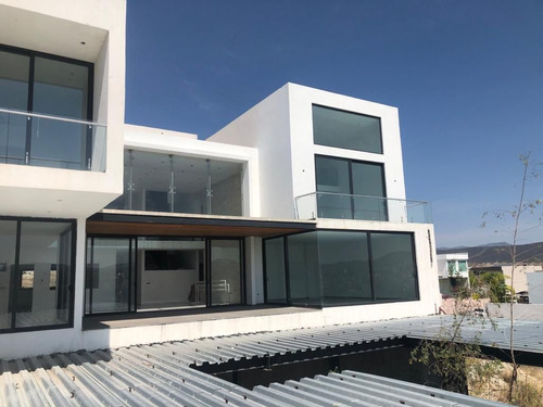 Residencia Espectacular En Cumbres Del Lago,  Con Vista Al L