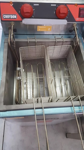 Imagem 4 de 4 de Fritadeira Elétrica Industrial Água E Óleo 8.000w Croydon