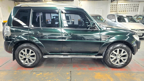 Mitsubishi Pajero TR4 2.0 4x2 Flex Aut. 5p