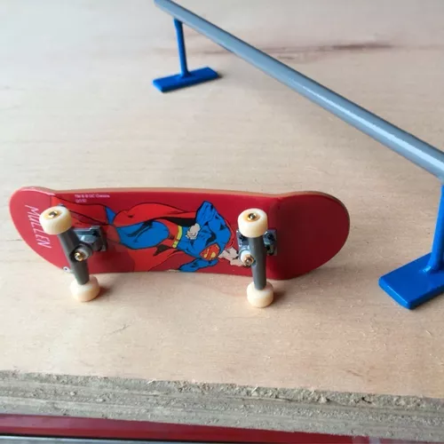 PISTA SKATE DE DEDO PROFISSIONAL VERMELHA RAMPA FINGERBOARD