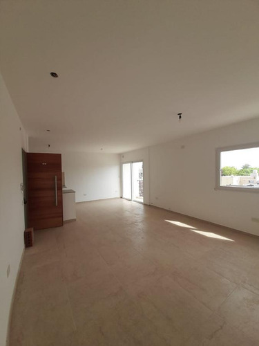 Imagen 4 de 30 de Edificio Comercial - Cañuelas