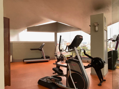 Departamento Con Gran Vista En Campos Eliseos Esquina Arquim