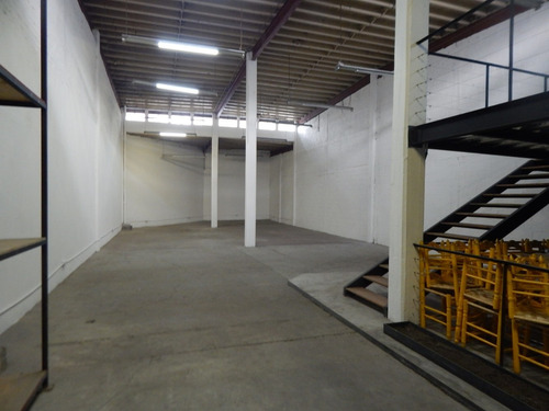 Imagen 3 de 14 de Bodega Con Oficinas En Condominio Con Vigilancia