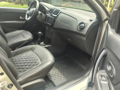 Renault Logan 1.6 Privilege / Intens