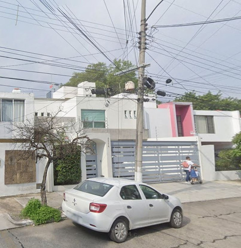 Venta De Casa En Guadalajara Col. Chapalita