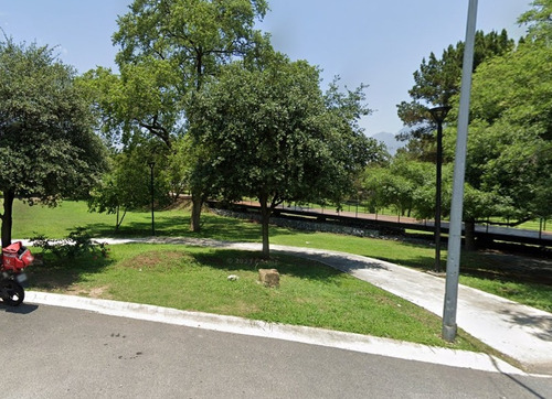 Venta De Casa En Lomas Del Valle Dje