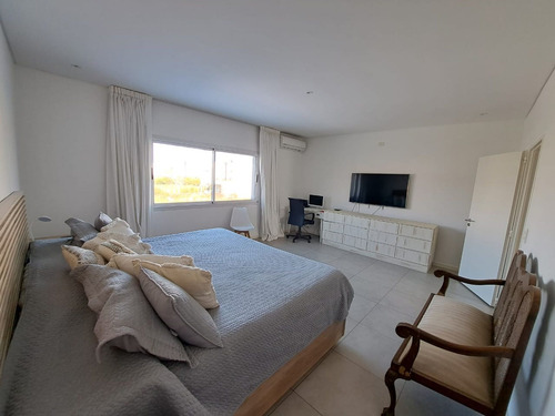 Imagen 15 de 30 de Venta Casa Lote Interno Tipas Nordelta Pileta