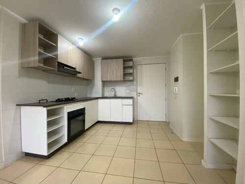Condominio Con Piscina, Sala De Eventos, Cerca Del Centro.