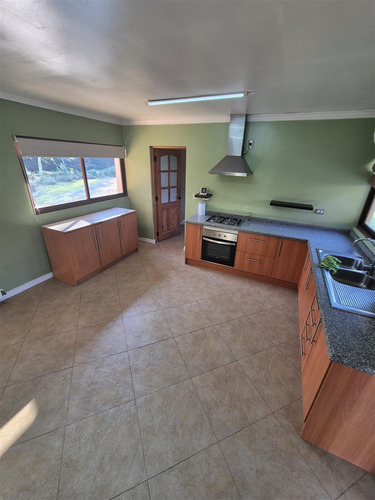 Casa En Venta, Seminueva De 4 Dorm. A 10min De L.a.