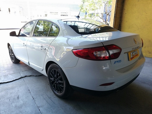 Imagen 10 de 11 de Renault Fluence 2016 2.0 Ph2 Privilege143cv G.n.c