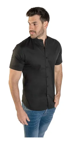 Camisa negra con pantalon de mezclilla hotsell