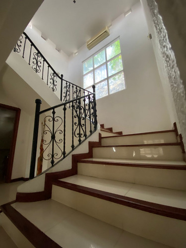 Residencia Lomas De Cocoyoc 5r 5b 4e Alberca Super Jardin