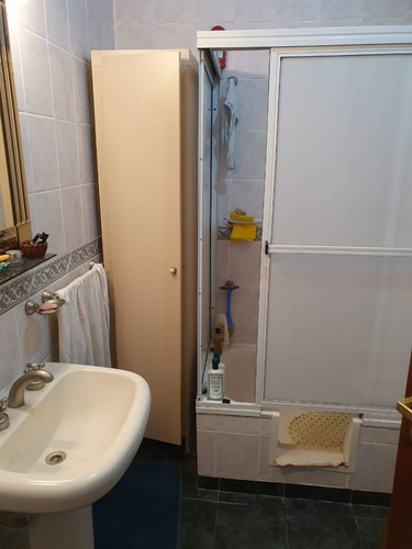 Imagen 8 de 12 de Venta Departamento Tipo Casa De 3 Ambientes En Wilde Centro