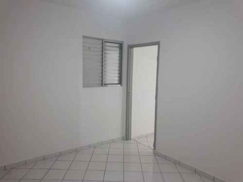 Imagem 8 de 10 de Casa Muito Bem Localizada !!! - 107