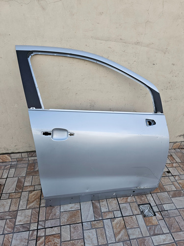 Puerta Delantera Derecha Tracker Delantera Derecha Gris