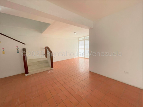 Imagen 4 de 20 de Casa Con Jardin En Venta En El Cafetal Mls#23-22476