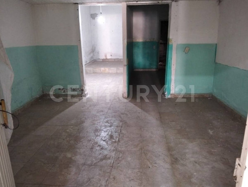 Inmueble Productivo En Venta En Av. Valle De Almazora, Sagitario 9 Ecatepec