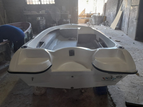 Lancha Tornado 450 Desde $ 2.500.000
