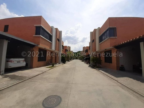 Imagen 1 de 14 de Eloisa Mejia Rentahouse Vende Townhoouse En Mañongo Naguanagua 22-2665