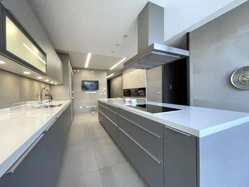 Arriendo Dptos. Nuevos 4d + Estar + Serv. / Las Condes