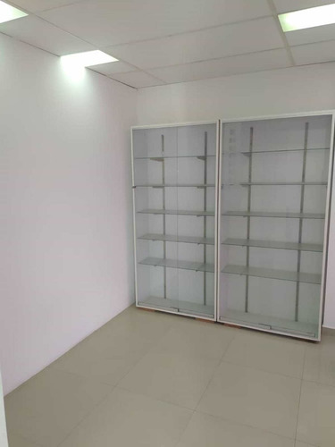 Imagen 8 de 9 de Venta De Consultorio Médico En Las Quintas Naguanagua - Inmobiliaria Maggi 1435