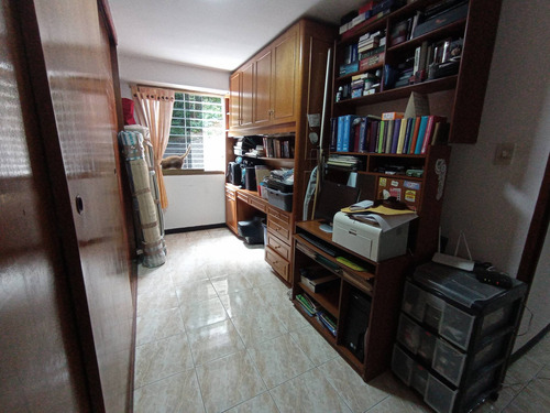 Imagen 17 de 26 de Venta Apartamento Colinas De Bello Monte 89m2, 3h/2b/2e