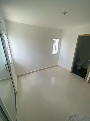 Apartamento En Venta Tercer Nivel En Palmareca, Licey Al M