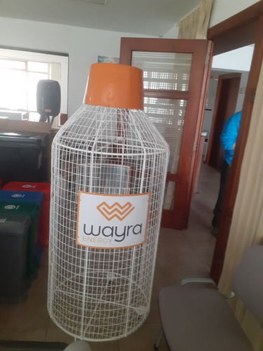 Imagen 4 de 7 de Tachos Para Reciclar Botellas Plásticas