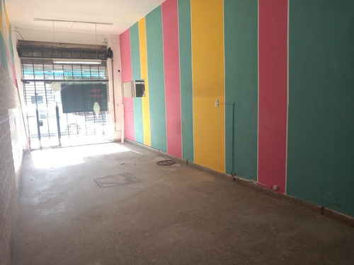 Imagen 3 de 6 de Local 35m² - Villa Luzuriaga
