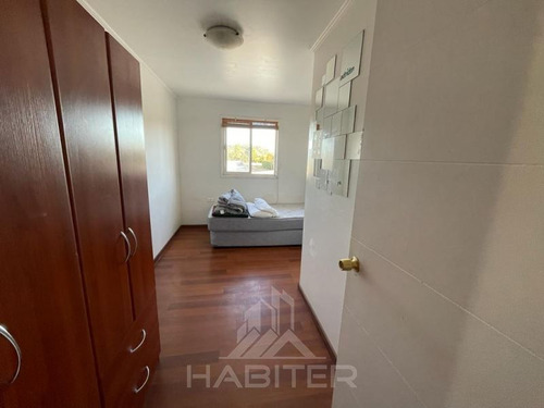 Casa En Venta De 4 Dorm. En Curicó
