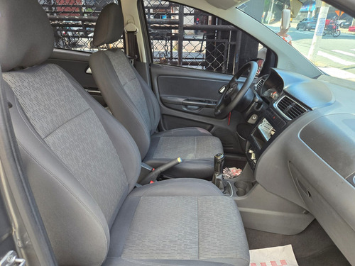 Volkswagen Fox 1.0 MI TREND 8V FLEX 4P MANUAL